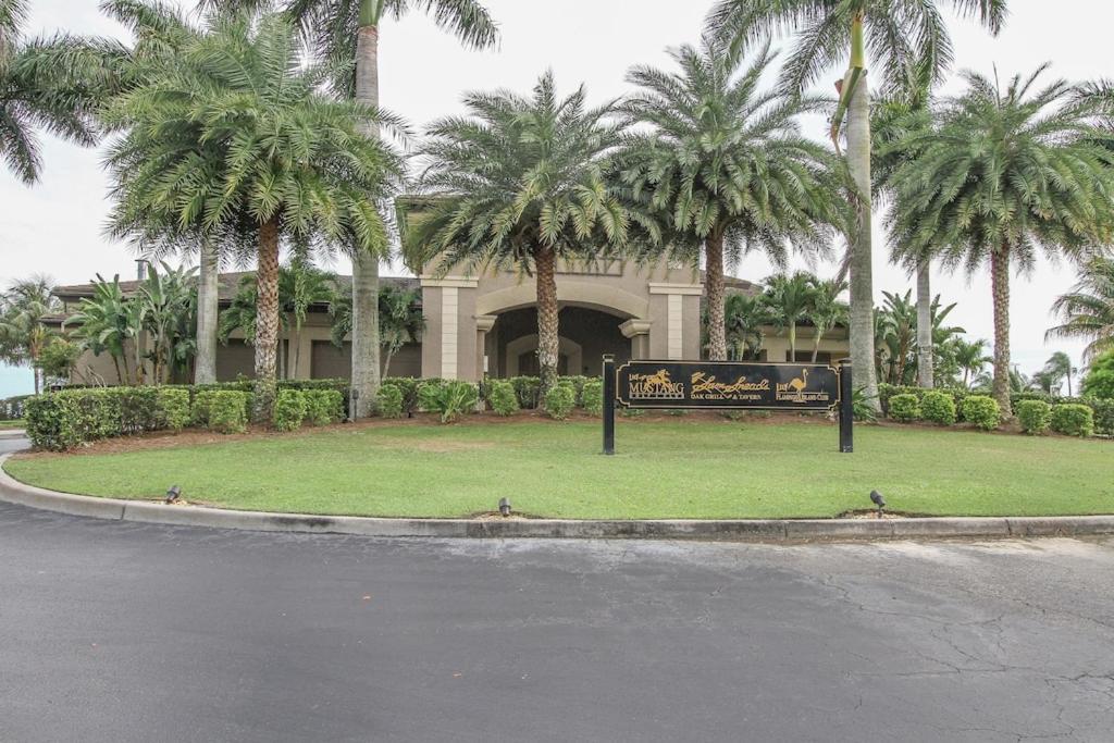 Free Golf! Stay, Play, Work From Luxury 2Bdr Plus Den 1St Floor Villa In Lely Golf Resort Naples Exterior photo